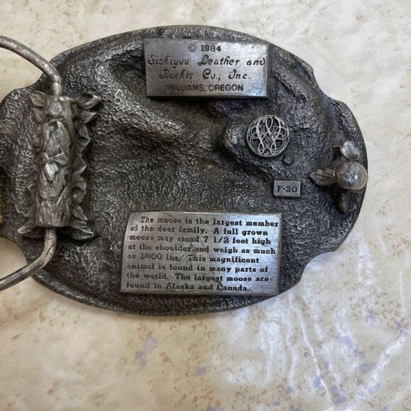 SISKIYOU LEATHER AND BUCKLE COMPANY BROWN LEATHER BELT WITH SILVER MOOSE BUCKLE - Picture 2 of 7